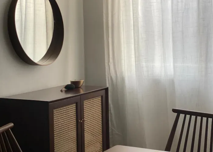 Midcentury Apartment *